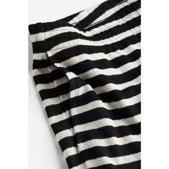 H&M Jersey Shorts Women's Sz XXL Black White Striped Pockets Stretch 3" Inseam - Picture 3 of 7